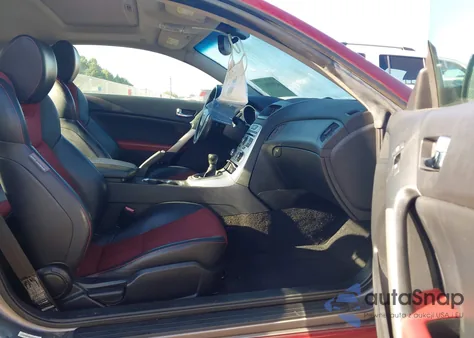 2010 Hyundai Genesis 2.0T Track z USA, uszkodzony, nr VIN KMHHT6KDXAU041609